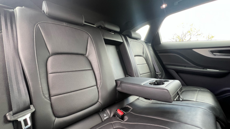 Jaguar F-Pace 2.0d R-Sport 5dr Auto AWD Diesel Estate